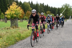 Vítek v pelotonu (šipka)